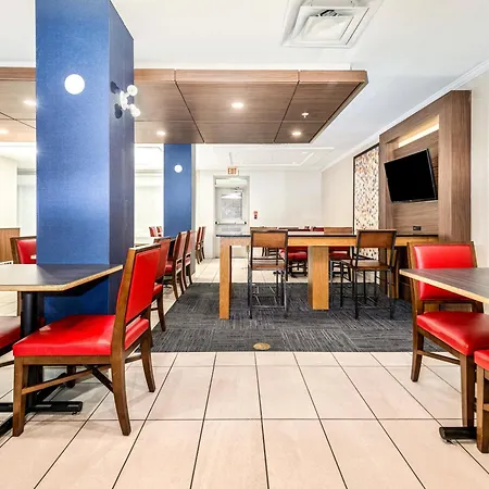 Holiday Inn Express & Suites Medicine Hat By Ihg-2